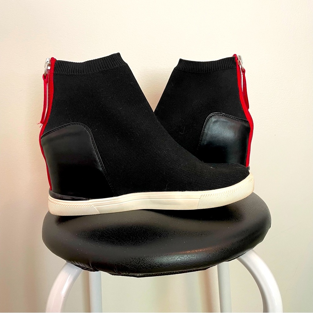 Exe Black Wedge Zip Up Boots - Sz 9